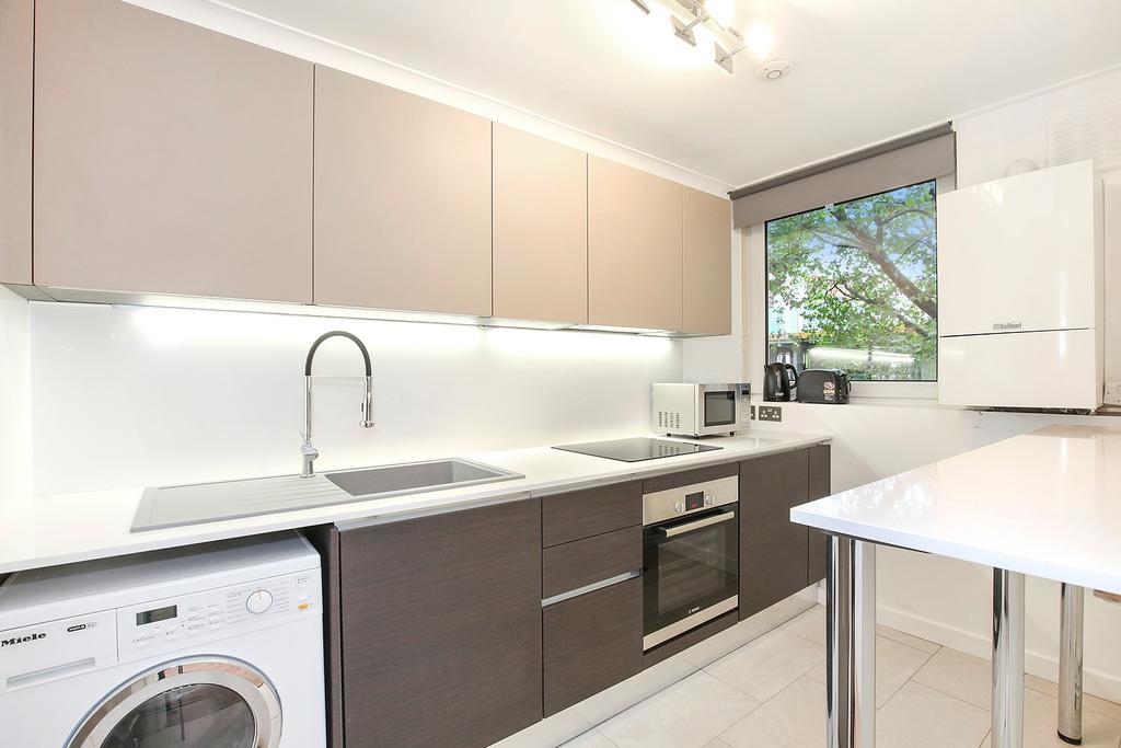 Sach'S 2 Bedrooms Apartment - No Lift Londres Exterior foto